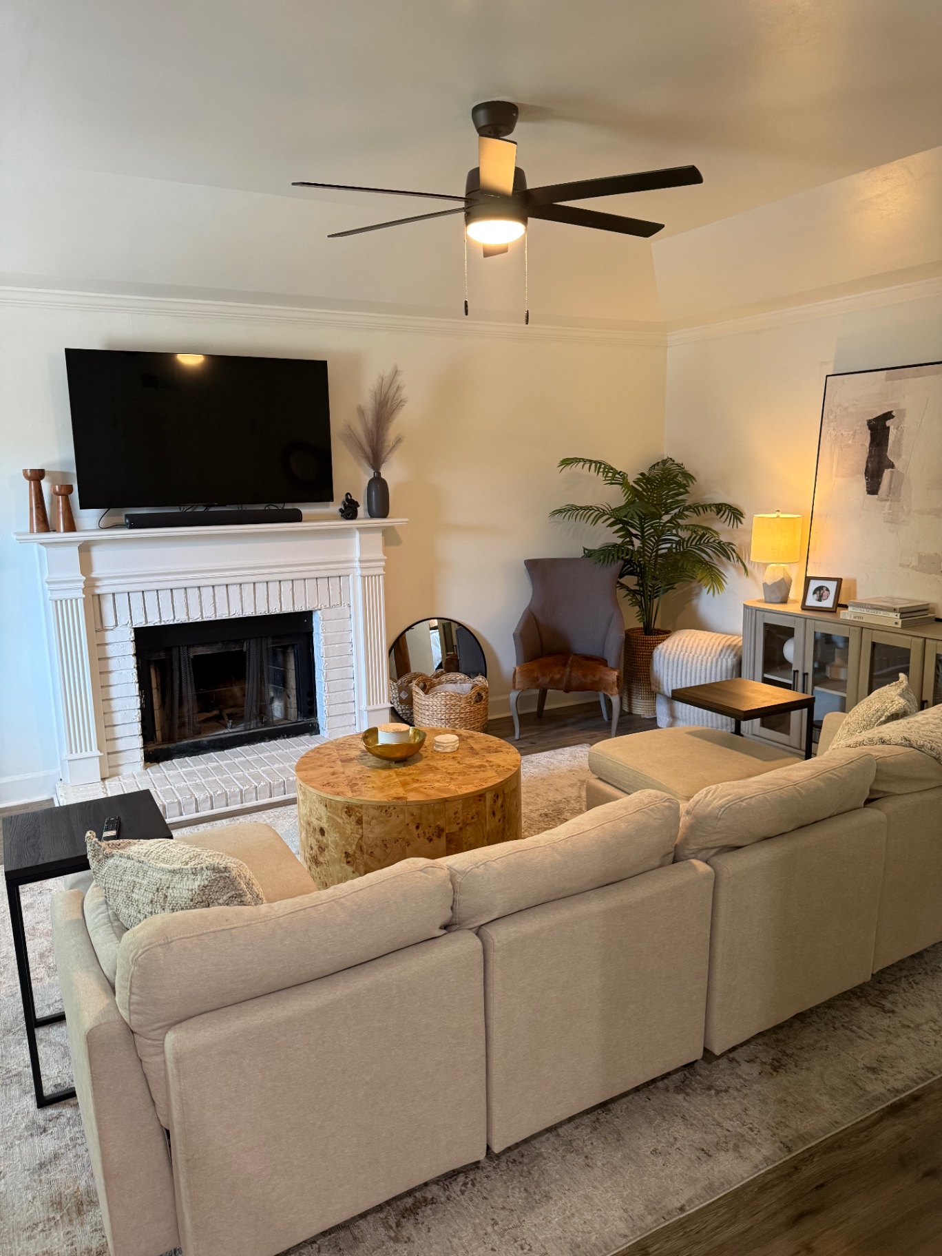 Fireside Lounge